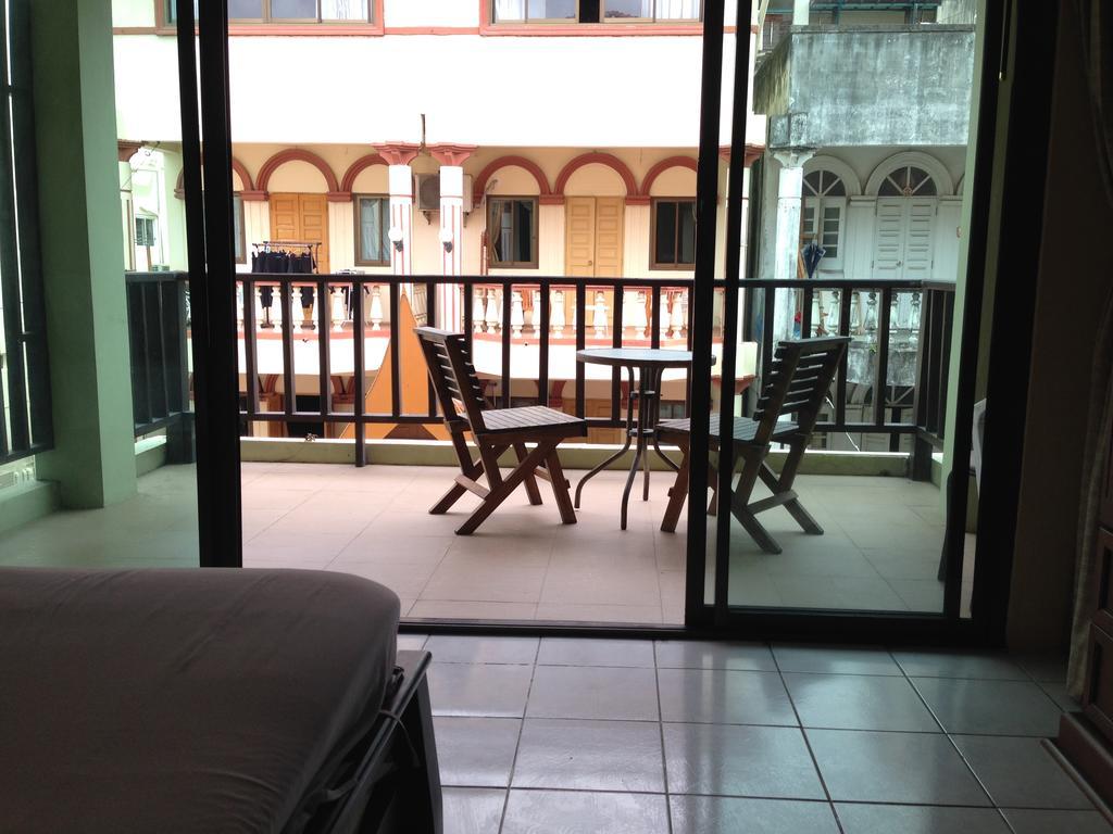 Tropicoza Hostel Patong Szoba fotó