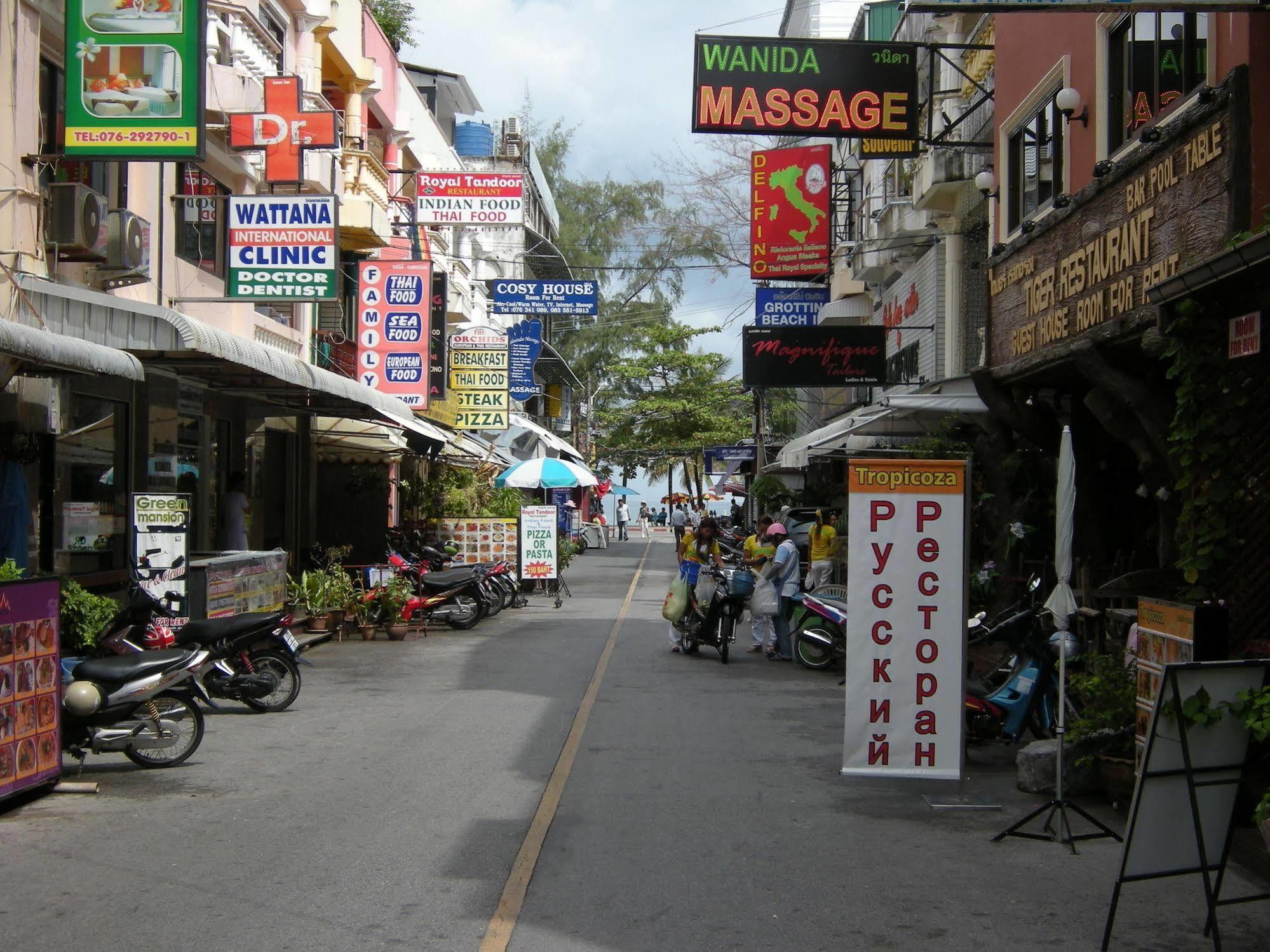 Tropicoza Hostel Patong Kültér fotó